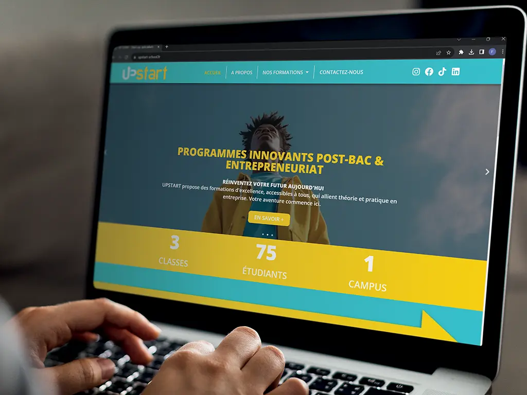 navigation sur le site web upstart - graphiste web print freelance