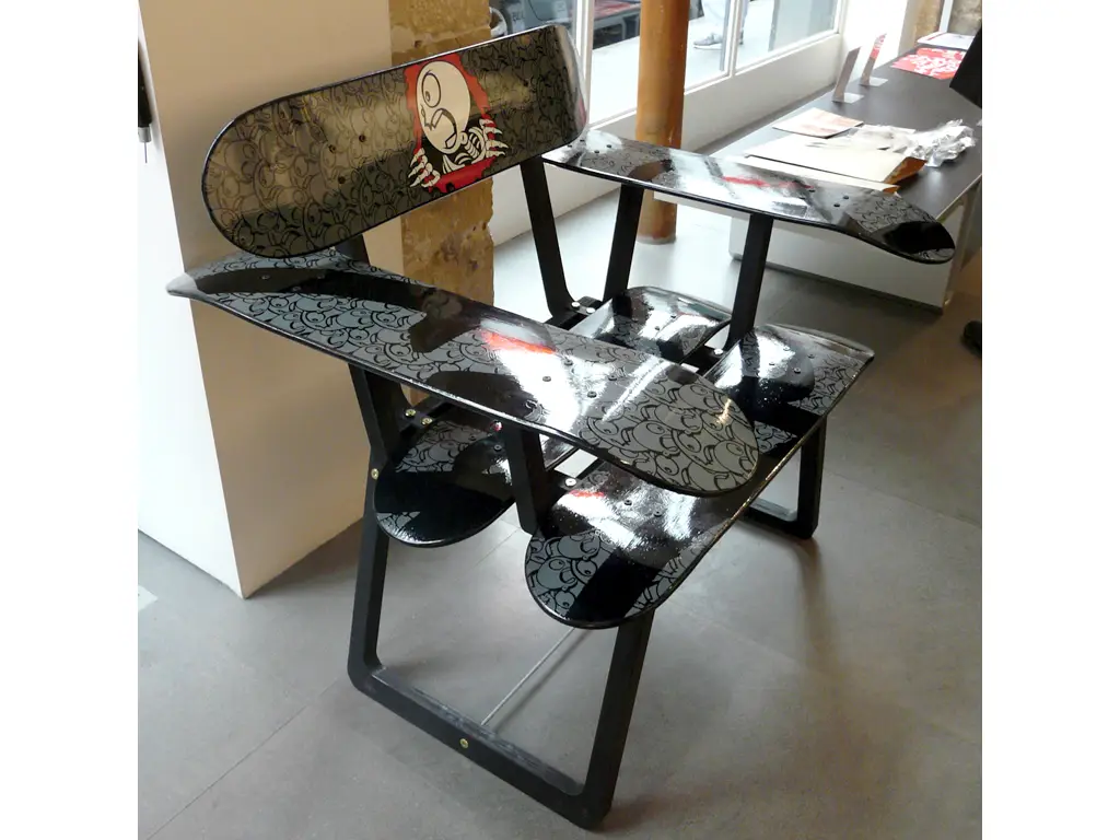 Chaise made in skate kasper skateboards - graphiste web print freelance