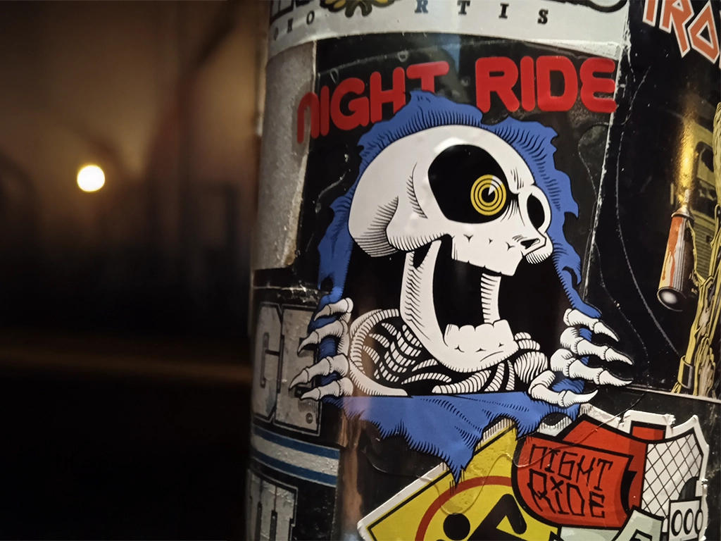sticker vinyle transparent nightride